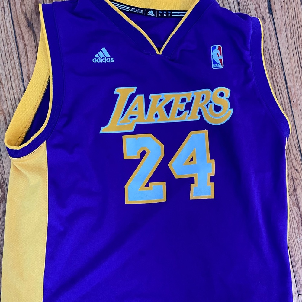 Youth large Kobe jersey